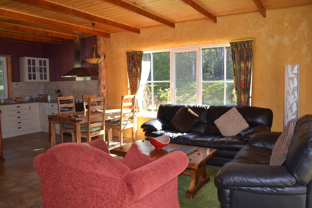 Franklin Whispering Spirit Holiday Cottages & Mini Ponies מראה חיצוני תמונה